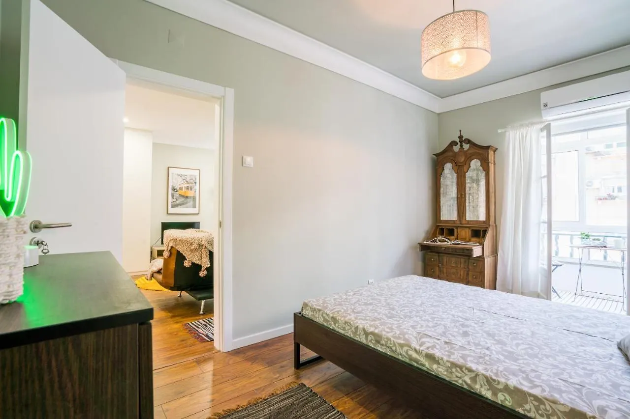 Fonte Luminosa - Great Location Apartment Lisbon Portugal