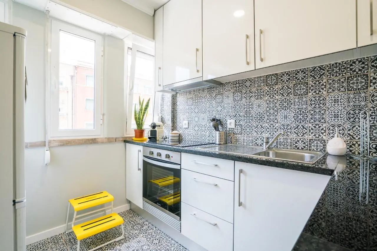 Fonte Luminosa - Great Location Apartment Lisbon